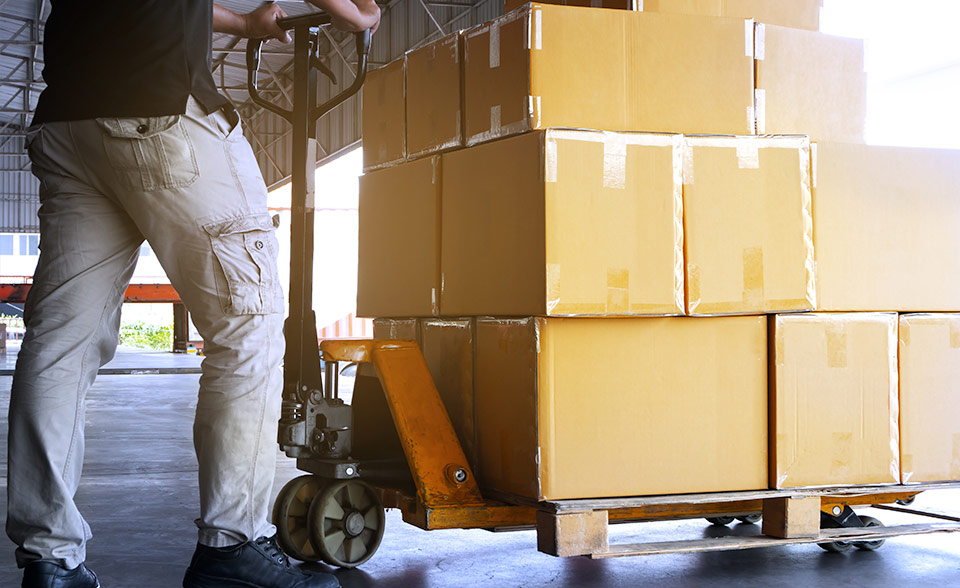 Mood Kitchens Lead Times - pallets with boxes